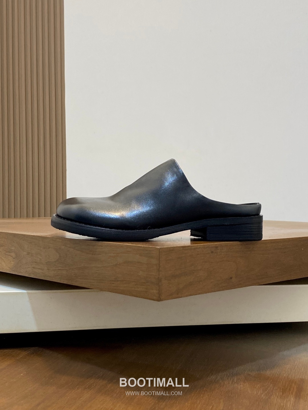 Bottega Veneta Intrecciato Calfskin Mule Slippers with Woven Detail 보테가베네타 인트레치아토 카프스킨 뮬 슬리퍼 위빙 디테일 2.5cm 2