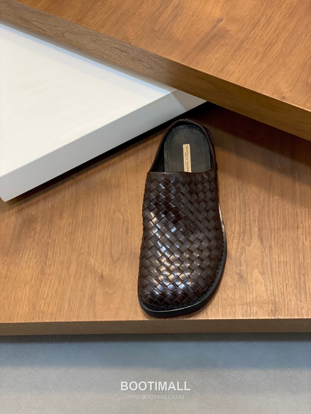 Bottega Veneta Intrecciato Calfskin Mule Slippers with Woven Detail 보테가베네타 인트레치아토 카프스킨 뮬 슬리퍼 위빙 디테일 2.5cm 6