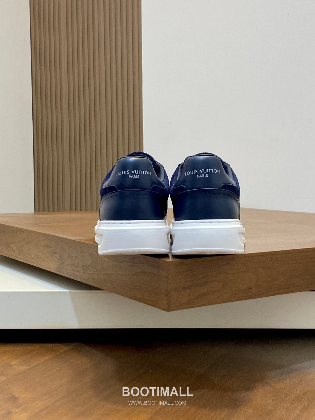 Louis Vuitton Calfskin Low Sneakers with Monogram Logo TPU Sole Detail 루이비통 카프스킨 로우 스니커즈 모노그램 로고 TPU 솔 디테일 4.0cm 8