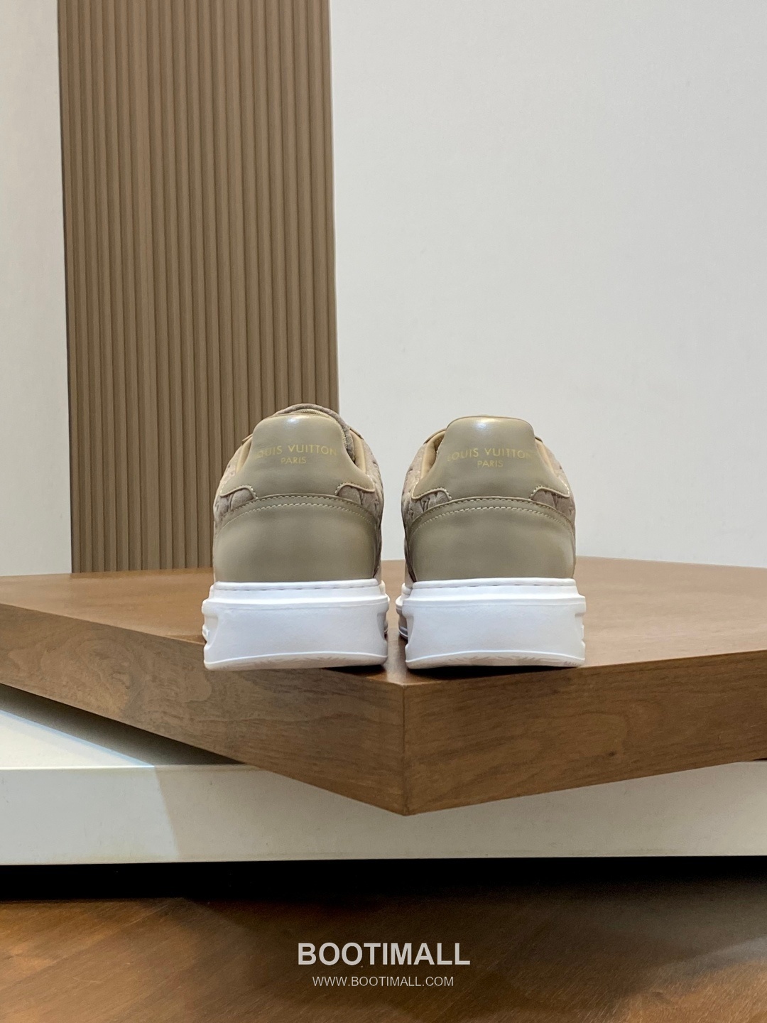 Louis Vuitton Calfskin Low Sneakers with Monogram Logo TPU Sole Detail 루이비통 카프스킨 로우 스니커즈 모노그램 로고 TPU 솔 디테일 4.0cm 8