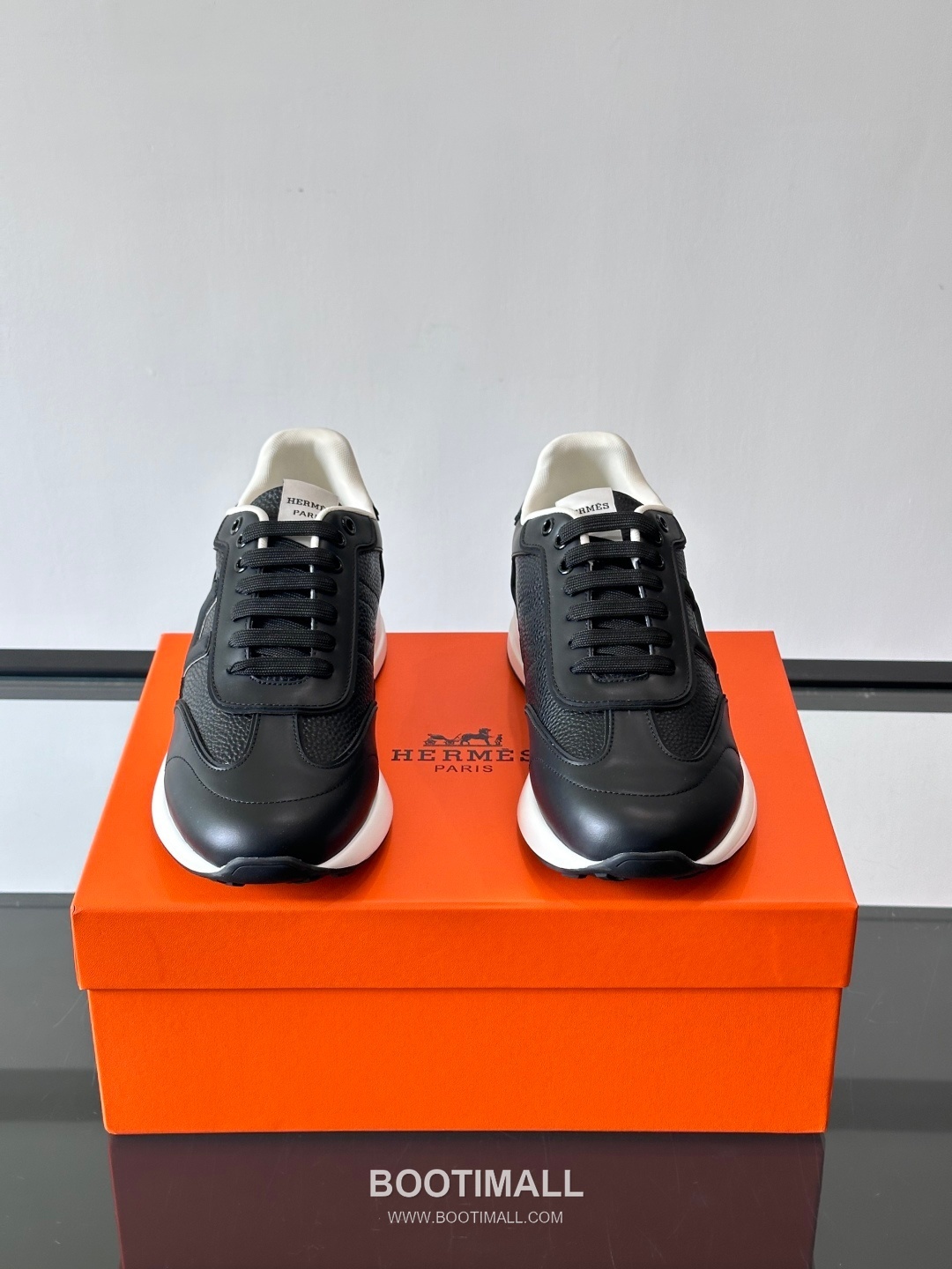Hermes Calfskin Mesh Low Sneakers with H Logo Detail 에르메스 카프스킨 메쉬 로우 스니커즈 H 로고 디테일 4.5cm 2