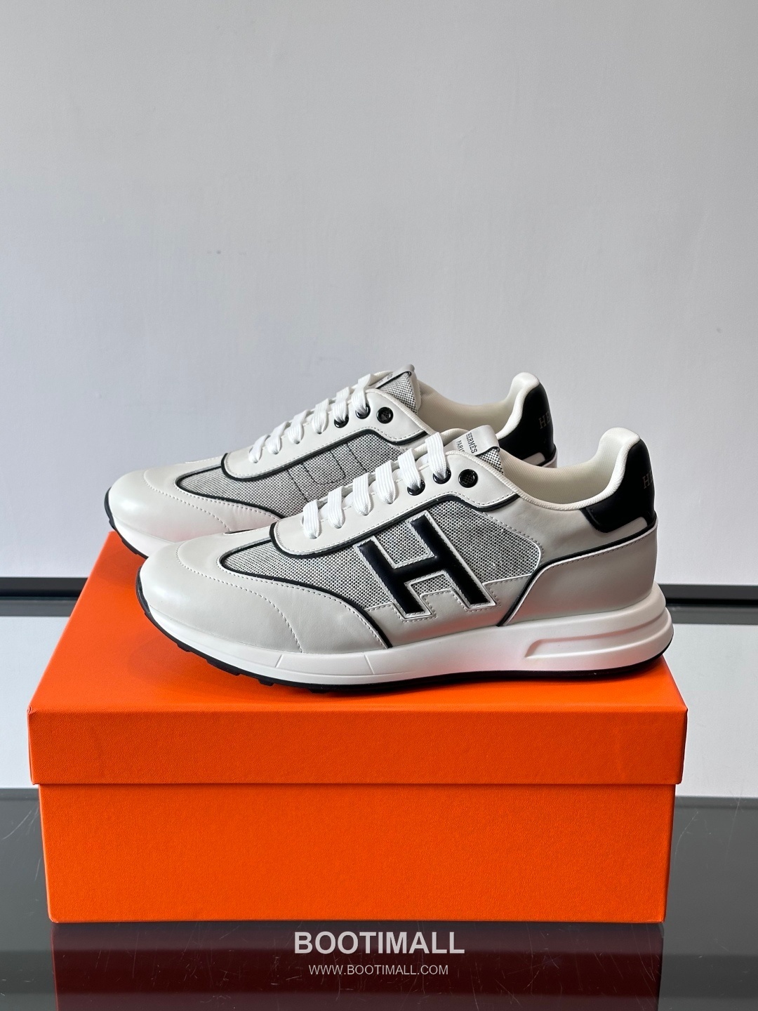Hermes Calfskin Mesh Low Sneakers with H Logo Detail 에르메스 카프스킨 메쉬 로우 스니커즈 H 로고 디테일 4.5cm 3
