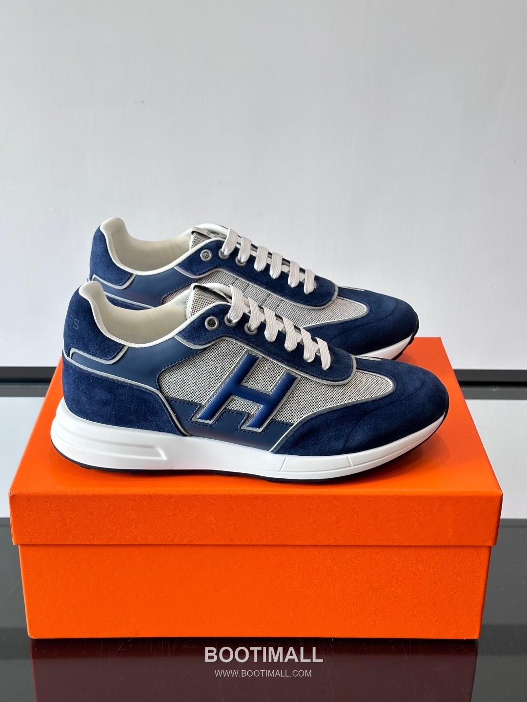 Hermes Calfskin Mesh Low Sneakers with H Logo Detail 에르메스 카프스킨 메쉬 로우 스니커즈 H 로고 디테일 4.5cm 1