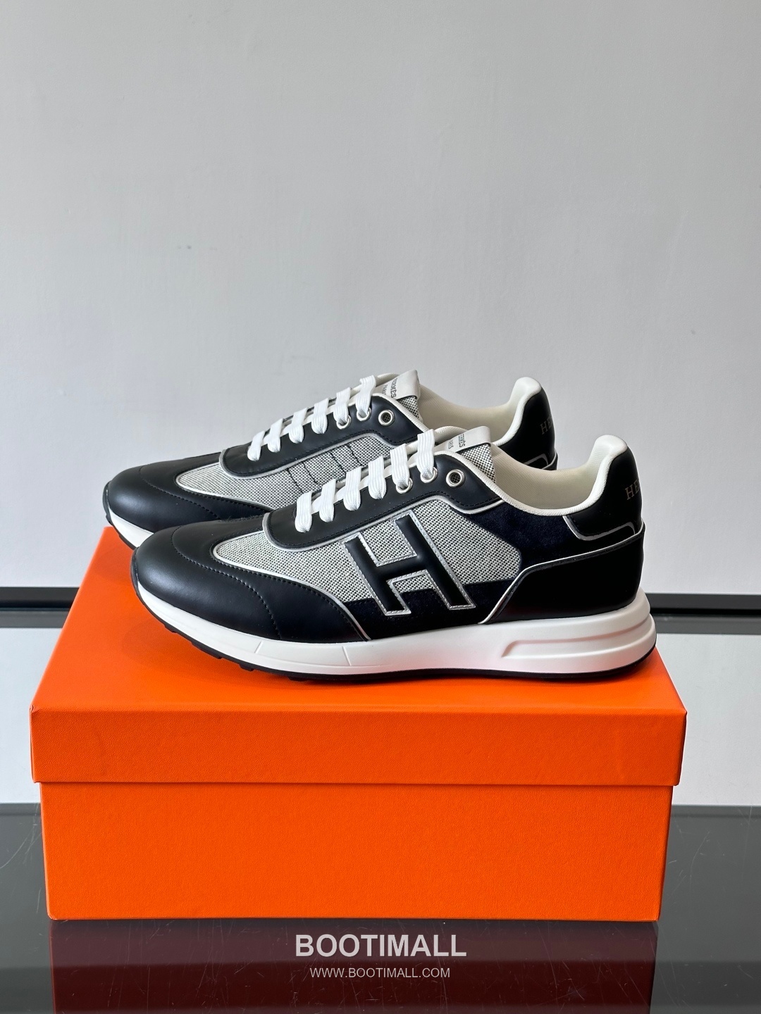 Hermes Calfskin Mesh Low Sneakers with H Logo Detail 에르메스 카프스킨 메쉬 로우 스니커즈 H 로고 디테일 4.5cm 3