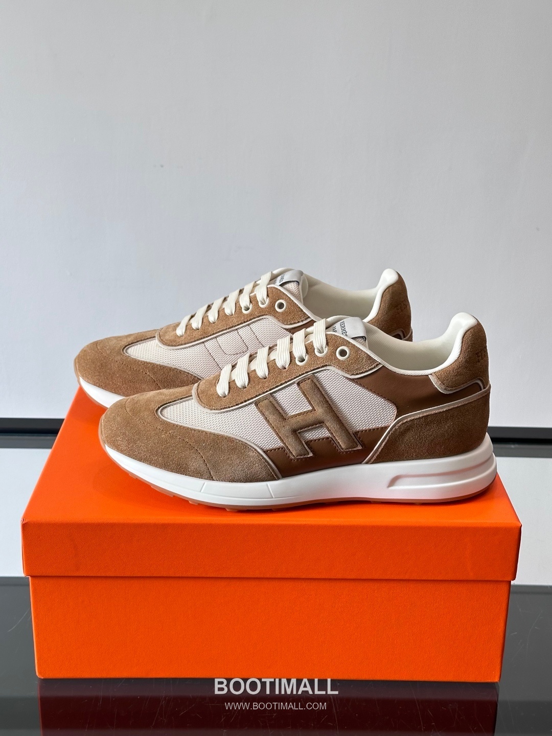 Hermes Calfskin Mesh Low Sneakers with H Logo Detail 에르메스 카프스킨 메쉬 로우 스니커즈 H 로고 디테일 4.5cm 3