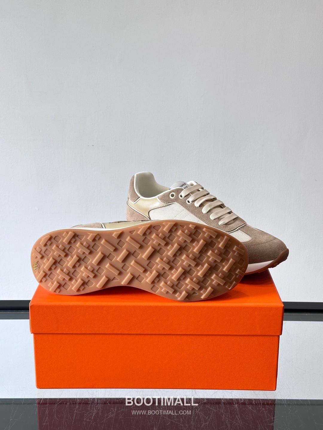 Hermes Calfskin Mesh Low Sneakers with H Logo Detail 에르메스 카프스킨 메쉬 로우 스니커즈 H 로고 디테일 4.5cm 9