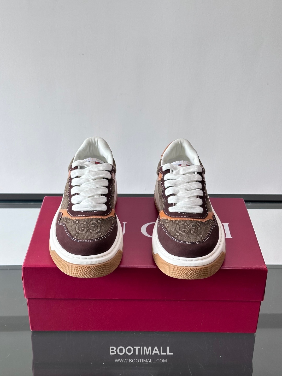 Gucci Screener Calfskin Low Sneakers with Web Stripe Double G Detail 구찌 스크리너 카프스킨 로우 스니커즈 웹 스트라이프 더블 G 디테일 3.5cm 2