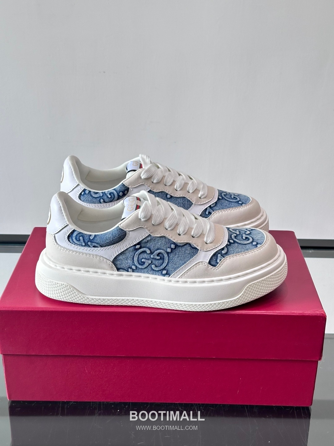 Gucci Screener Calfskin Low Sneakers with Web Stripe Double G Detail 구찌 스크리너 카프스킨 로우 스니커즈 웹 스트라이프 더블 G 디테일 3.5cm 1