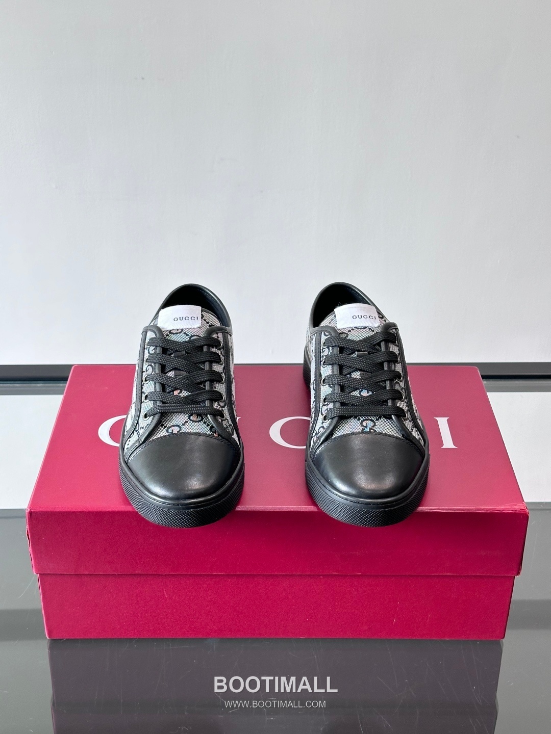 Gucci GG Embossed Calfskin Low Sneakers with Metal Eyelet Detail 구찌 GG 엠보싱 카프스킨 로우 스니커즈 메탈 아일렛 디테일 3.5cm 2