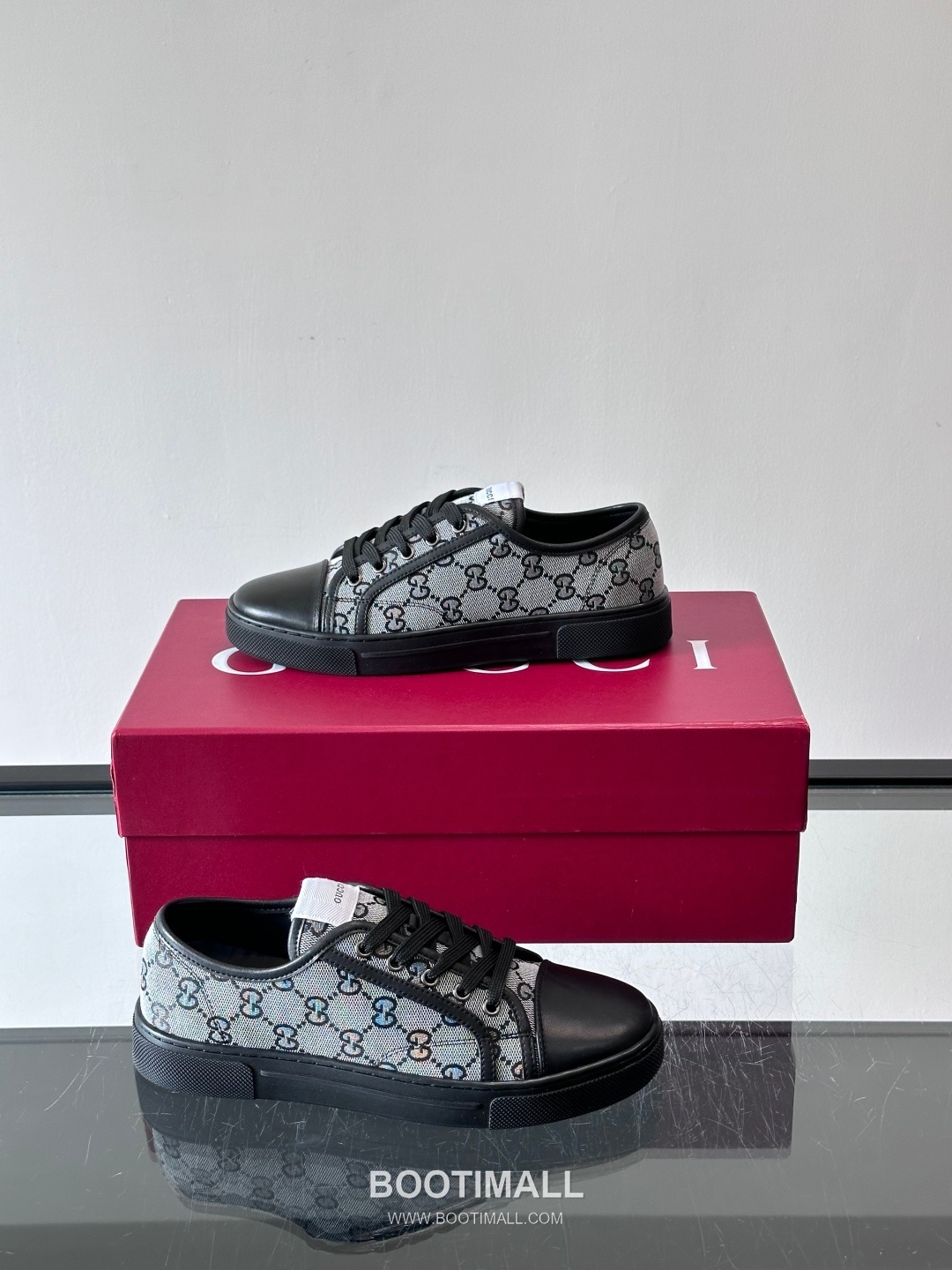 Gucci GG Embossed Calfskin Low Sneakers with Metal Eyelet Detail 구찌 GG 엠보싱 카프스킨 로우 스니커즈 메탈 아일렛 디테일 3.5cm 4