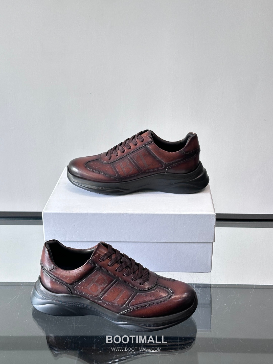 Berluti Calfskin Low Sneakers with Embossed Logo Detail 벨루티 카프스킨 로우 스니커즈 엠보싱 로고 디테일 4.5cm 4