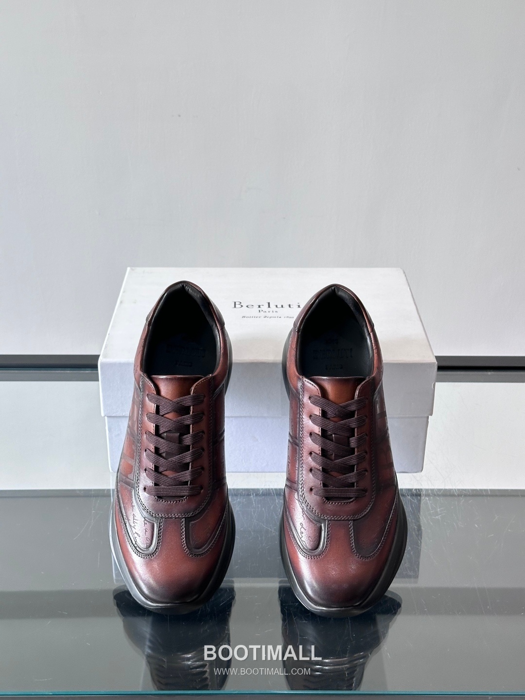 Berluti Calfskin Low Sneakers with Embossed Logo Detail 벨루티 카프스킨 로우 스니커즈 엠보싱 로고 디테일 4.5cm 6