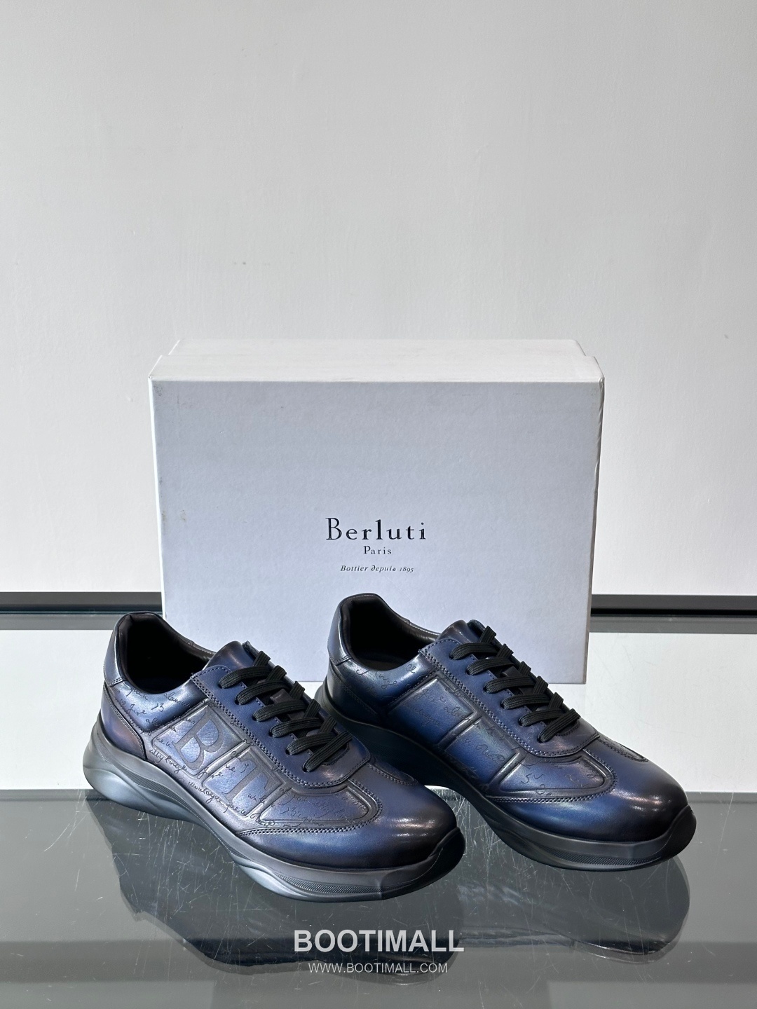 Berluti Calfskin Low Sneakers with Embossed Logo Detail 벨루티 카프스킨 로우 스니커즈 엠보싱 로고 디테일 4.5cm 5