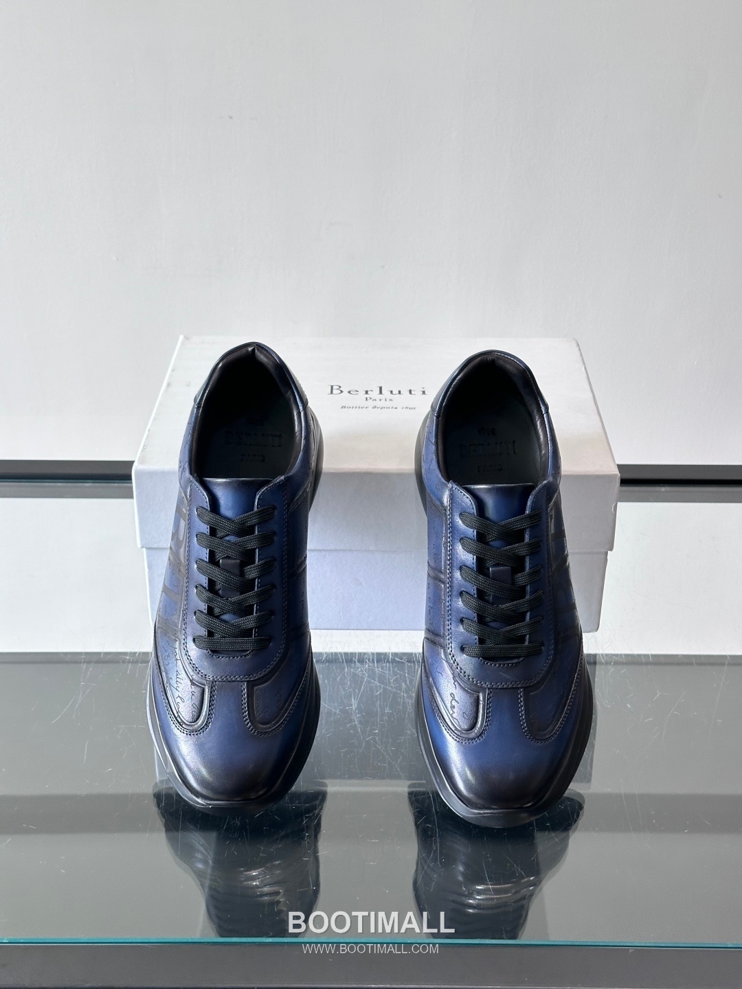 Berluti Calfskin Low Sneakers with Embossed Logo Detail 벨루티 카프스킨 로우 스니커즈 엠보싱 로고 디테일 4.5cm 6