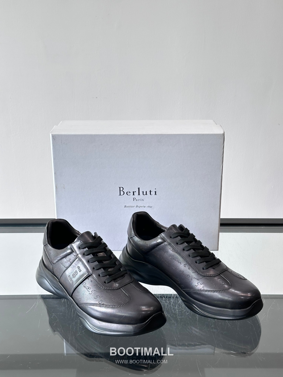 Berluti Calfskin Low Sneakers with Embossed Logo Detail 벨루티 카프스킨 로우 스니커즈 엠보싱 로고 디테일 4.5cm 5