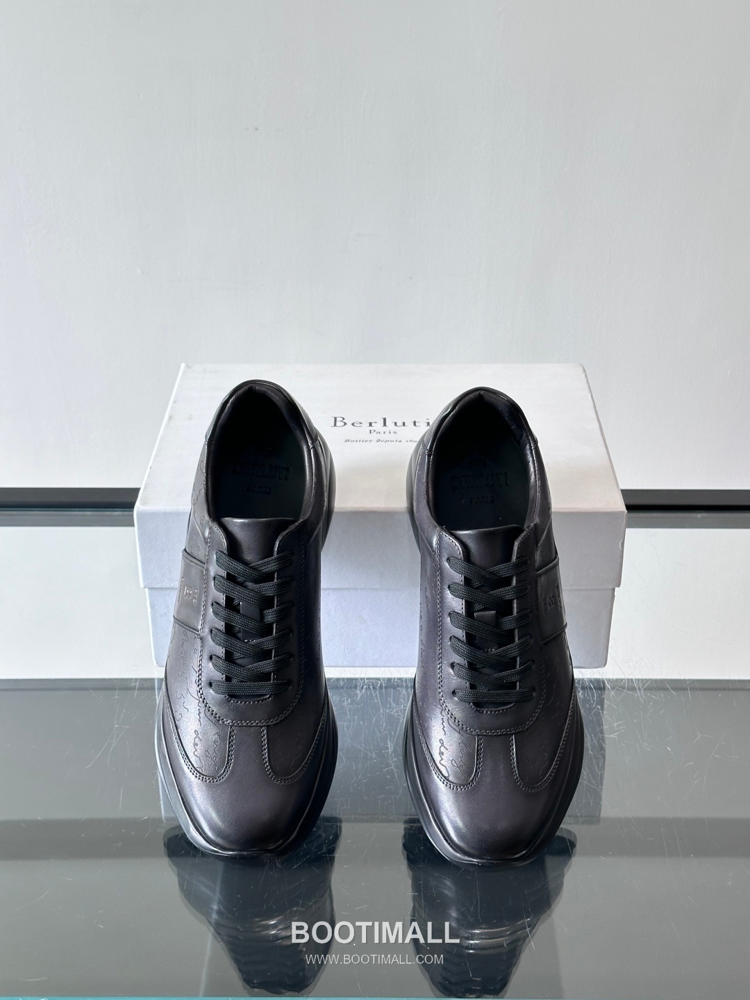 Berluti Calfskin Low Sneakers with Embossed Logo Detail 벨루티 카프스킨 로우 스니커즈 엠보싱 로고 디테일 4.5cm 6