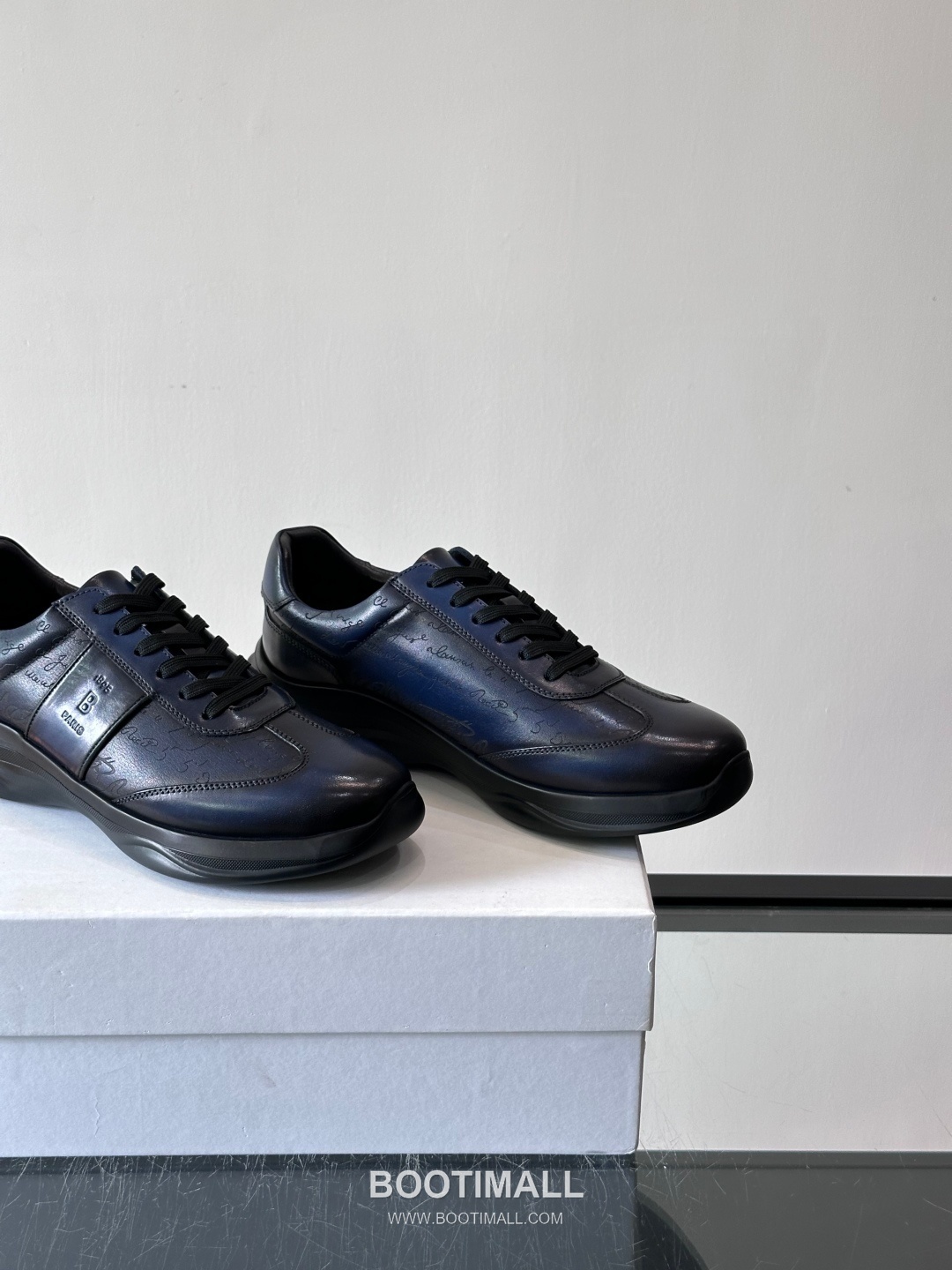 Berluti Calfskin Low Sneakers with Embossed Logo Detail 벨루티 카프스킨 로우 스니커즈 엠보싱 로고 디테일 4.5cm 7