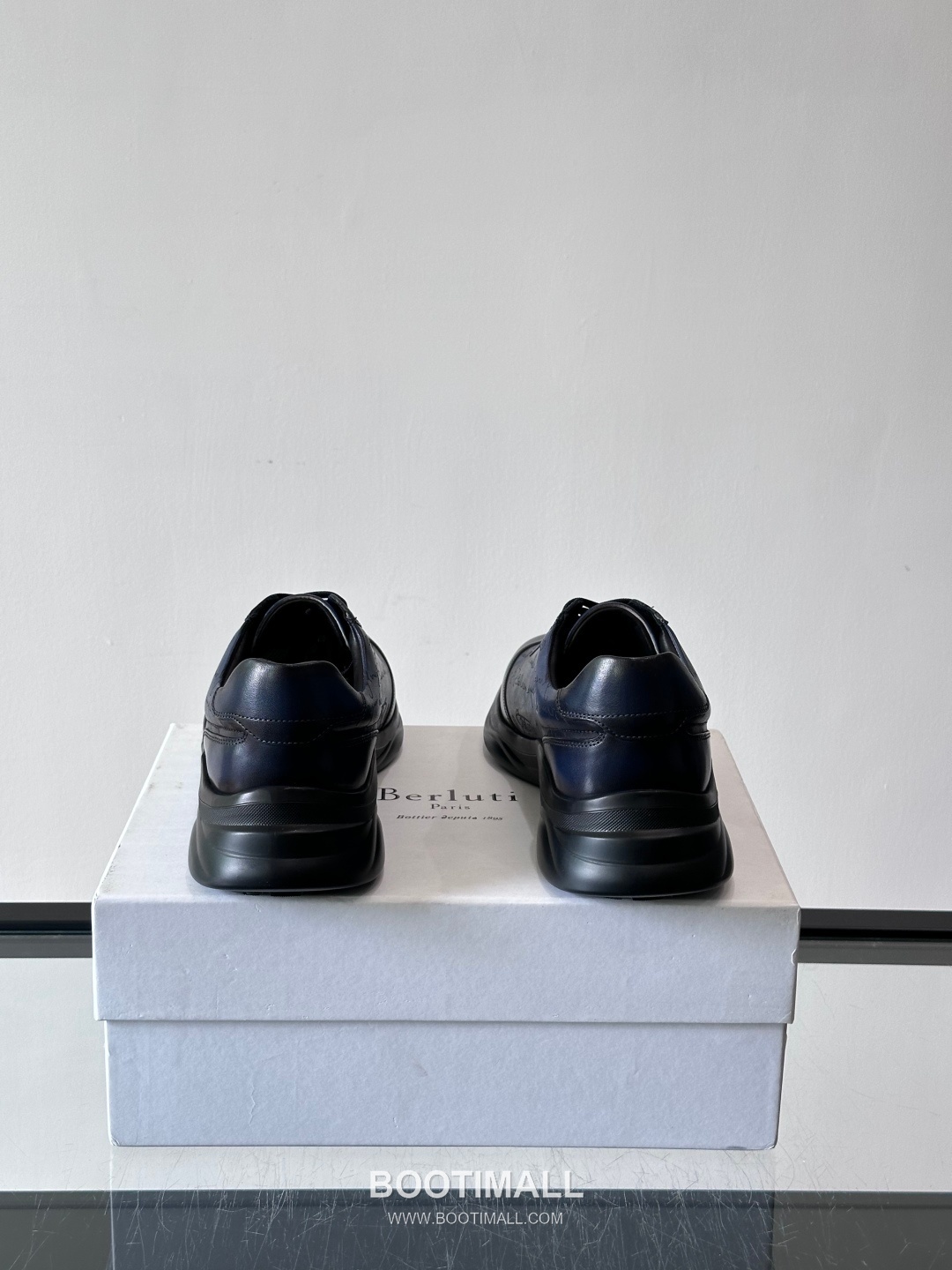 Berluti Calfskin Low Sneakers with Embossed Logo Detail 벨루티 카프스킨 로우 스니커즈 엠보싱 로고 디테일 4.5cm 8