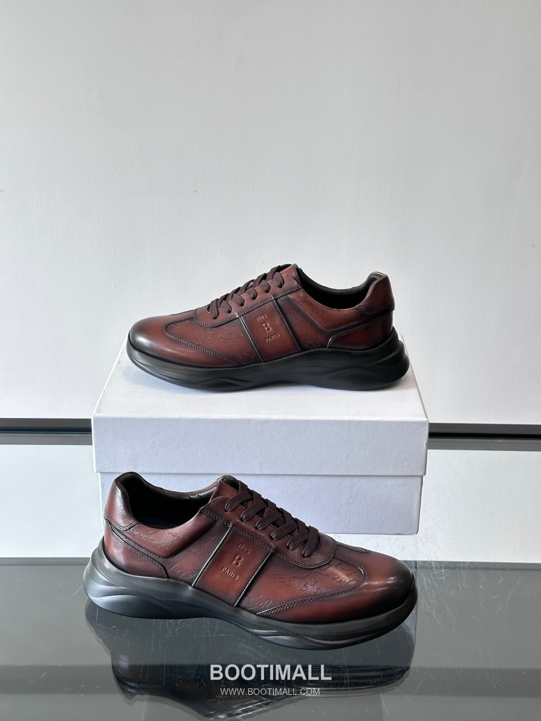 Berluti Calfskin Low Sneakers with Embossed Logo Detail 벨루티 카프스킨 로우 스니커즈 엠보싱 로고 디테일 4.5cm 4