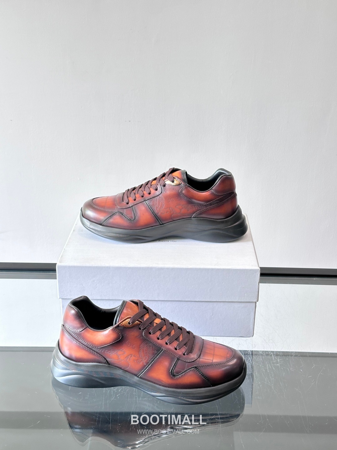 Berluti Calfskin Low Sneakers with Embossed Logo Detail 벨루티 카프스킨 로우 스니커즈 엠보싱 로고 디테일 4.5cm 6