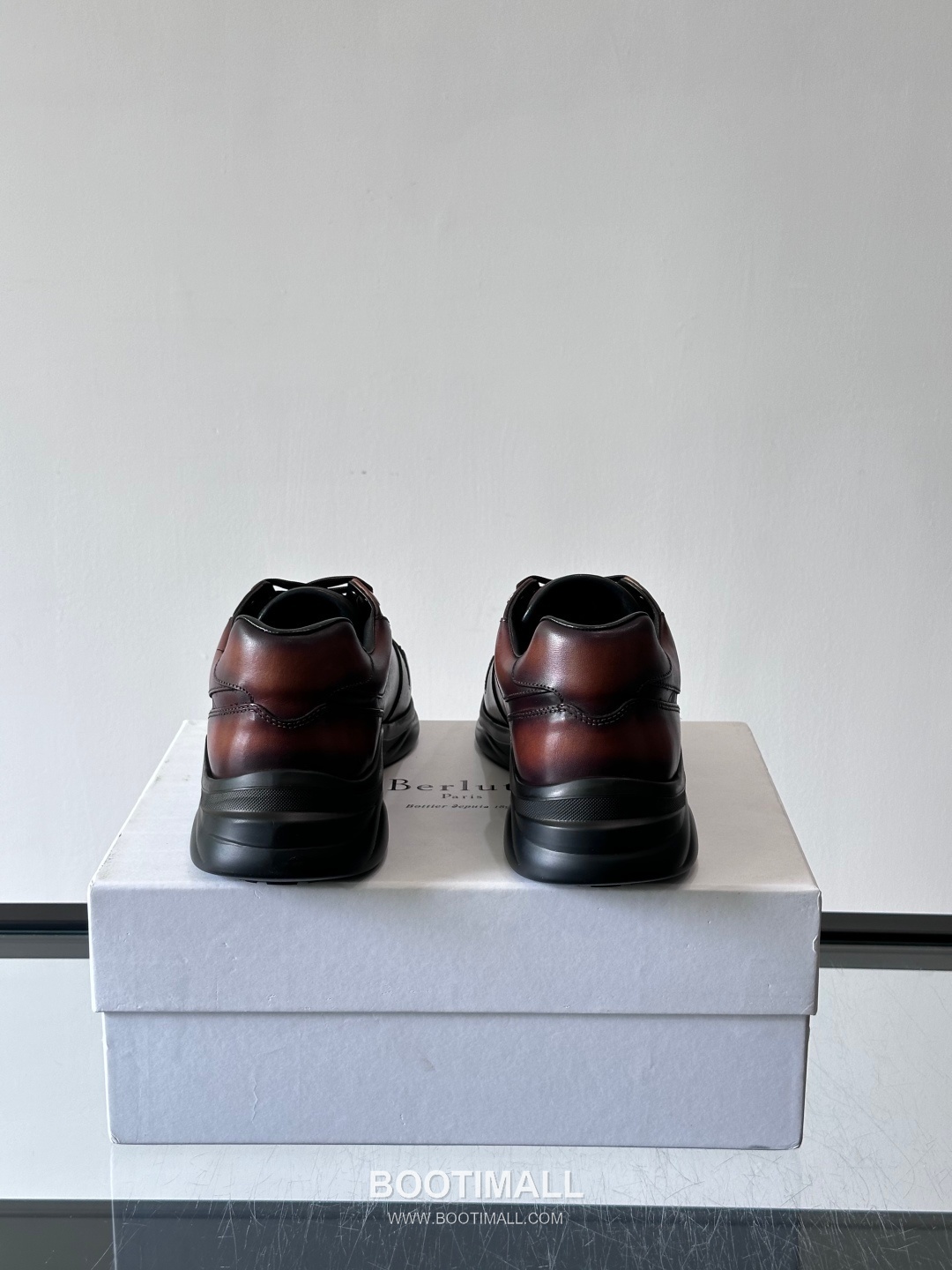 Berluti Calfskin Low Sneakers with Embossed Logo Detail 벨루티 카프스킨 로우 스니커즈 엠보싱 로고 디테일 4.5cm 8