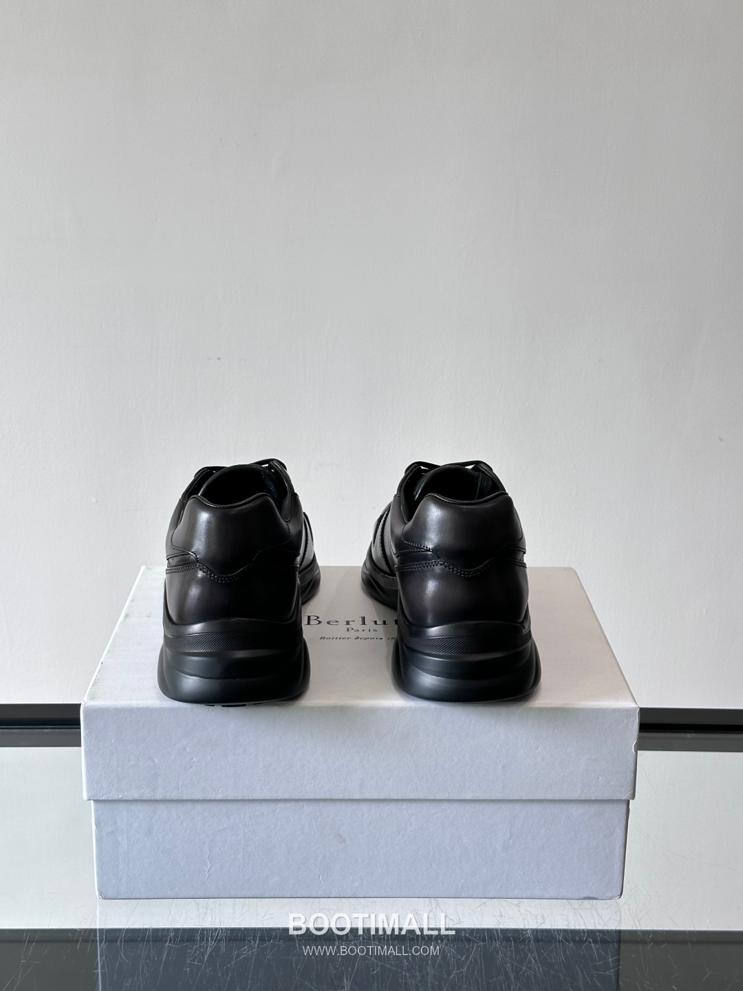 Berluti Calfskin Low Sneakers with Embossed Logo Detail 벨루티 카프스킨 로우 스니커즈 엠보싱 로고 디테일 4.5cm 8