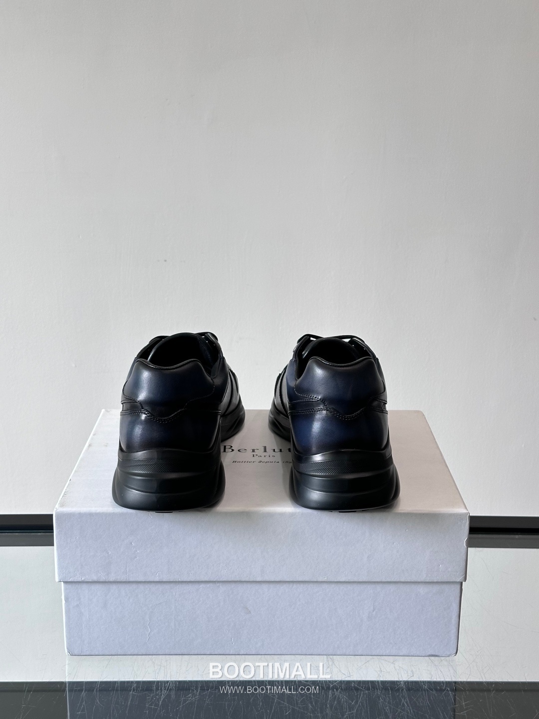 Berluti Calfskin Low Sneakers with Embossed Logo Detail 벨루티 카프스킨 로우 스니커즈 엠보싱 로고 디테일 4.5cm 8