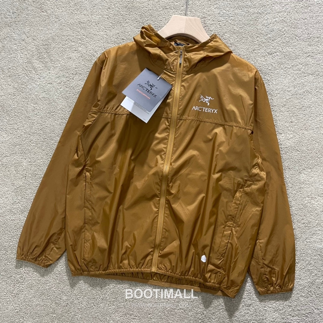 Arc’teryx SS25 Nylon UV Protection Quick-Dry Zip Hooded Skin Jacket 아크테릭스 SS25 나일론 UV차단 퀵드라이 지퍼 후디드 스킨 재킷 1