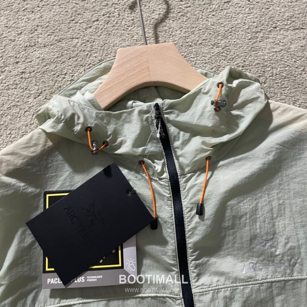 Arc’teryx SS25 Nylon UV Protection Water-Repellent Quick-Dry Zip Hooded Skin Jacket 아크테릭스 SS25 나일론 UV차단 발수 퀵드라이 지퍼 후디드 스킨 재킷 3