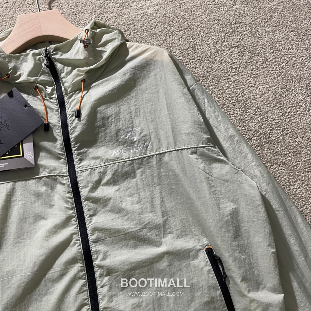 Arc’teryx SS25 Nylon UV Protection Water-Repellent Quick-Dry Zip Hooded Skin Jacket 아크테릭스 SS25 나일론 UV차단 발수 퀵드라이 지퍼 후디드 스킨 재킷 4