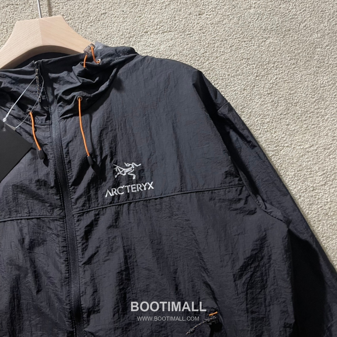 Arc’teryx SS25 Nylon UV Protection Water-Repellent Quick-Dry Zip Hooded Skin Jacket 아크테릭스 SS25 나일론 UV차단 발수 퀵드라이 지퍼 후디드 스킨 재킷 4