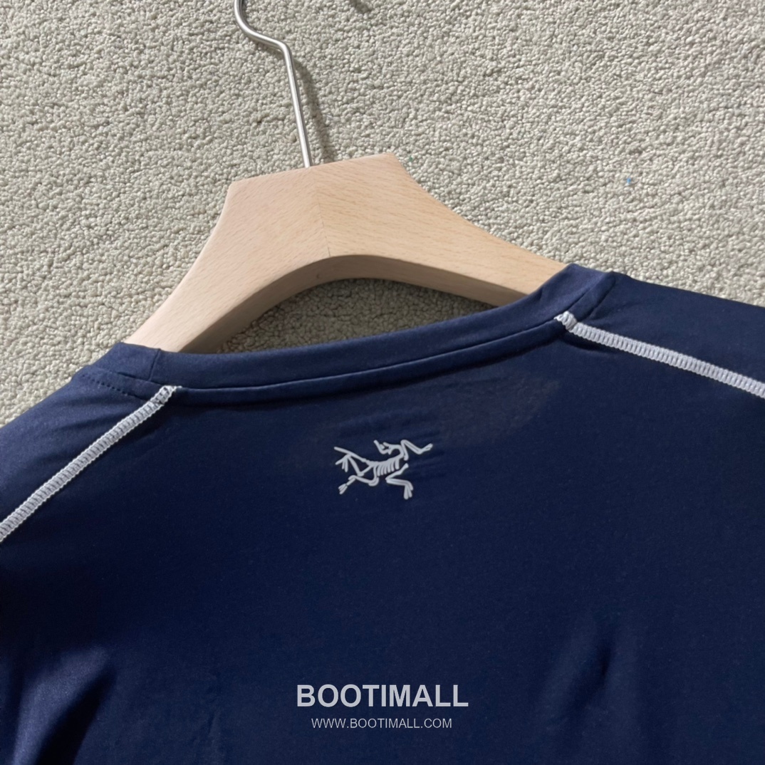 Arc’teryx SS24 Polyester Blend Colorblock Zip Pocket Quick-Dry Short Sleeve T-Shirt 아크테릭스 SS24 폴리에스터 혼방 컬러블록 지퍼포켓 퀵드라이 반팔 티셔츠 9