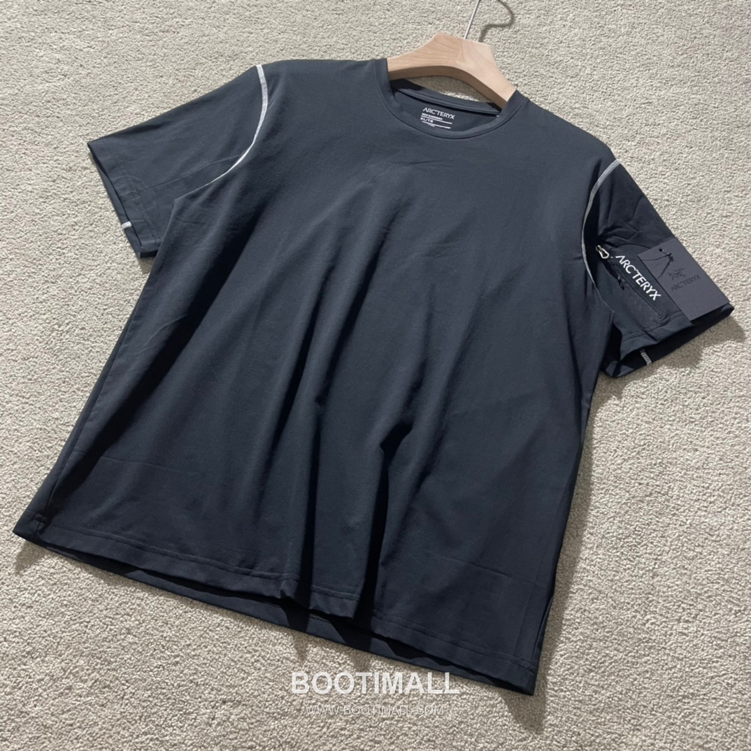 Arc’teryx SS24 Polyester Blend Colorblock Zip Pocket Quick-Dry Short Sleeve T-Shirt 아크테릭스 SS24 폴리에스터 혼방 컬러블록 지퍼포켓 퀵드라이 반팔 티셔츠 6