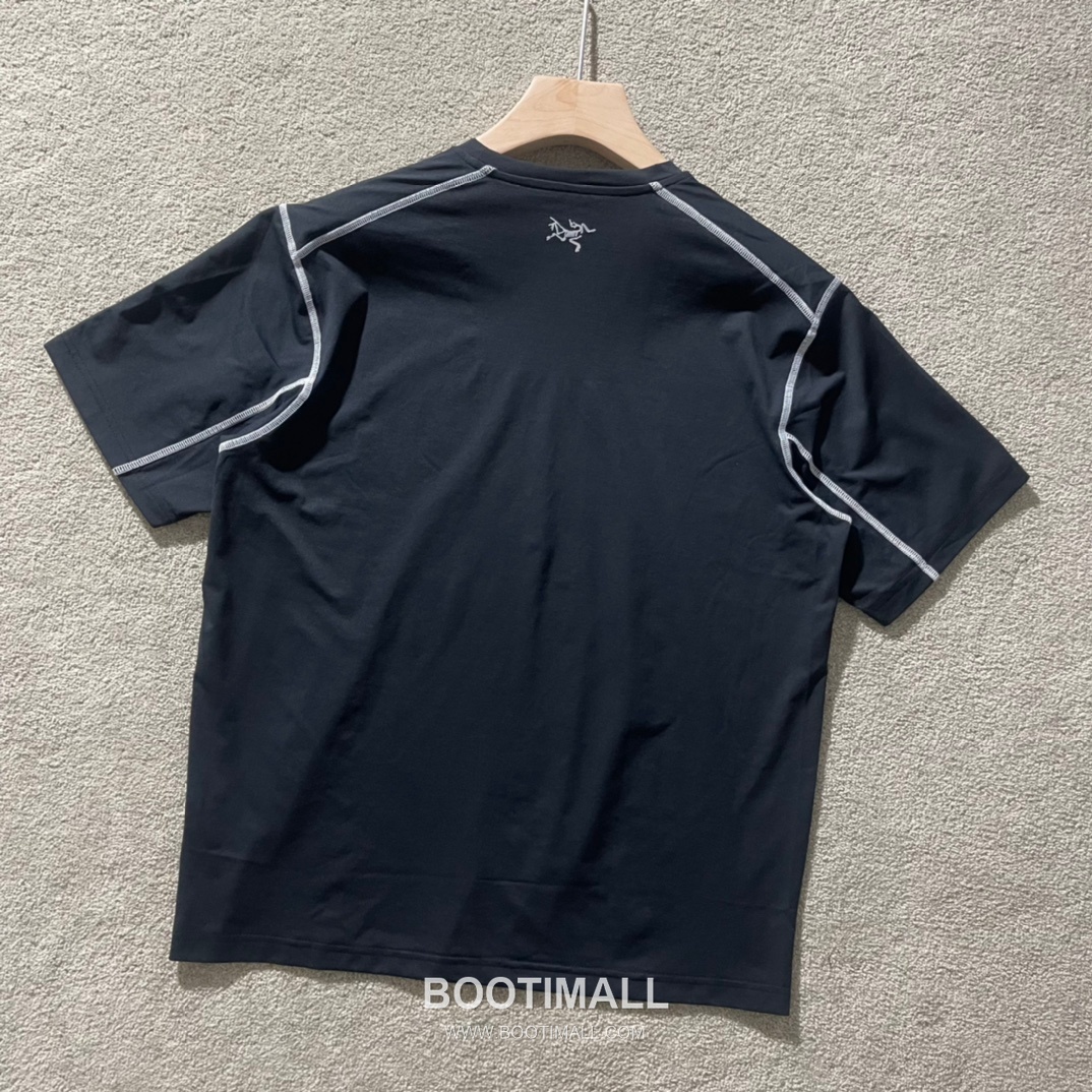 Arc’teryx SS24 Polyester Blend Colorblock Zip Pocket Quick-Dry Short Sleeve T-Shirt 아크테릭스 SS24 폴리에스터 혼방 컬러블록 지퍼포켓 퀵드라이 반팔 티셔츠 8