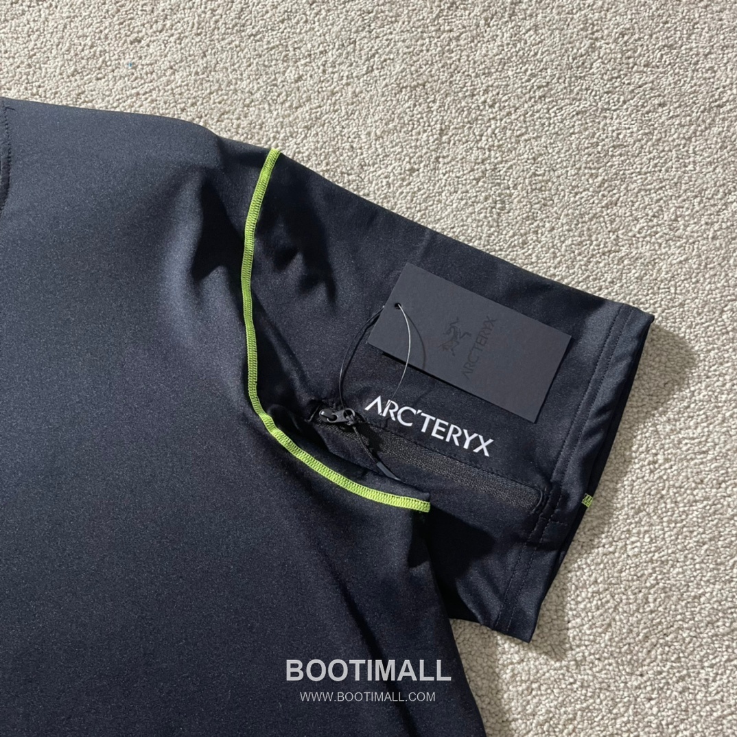 Arc’teryx SS24 Polyester Blend Colorblock Zip Pocket Quick-Dry Short Sleeve T-Shirt 아크테릭스 SS24 폴리에스터 혼방 컬러블록 지퍼포켓 퀵드라이 반팔 티셔츠 4