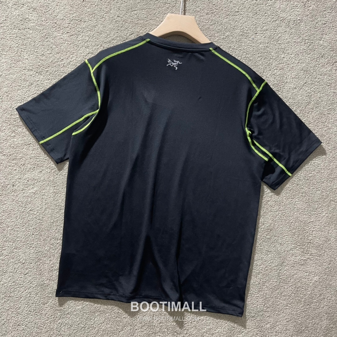 Arc’teryx SS24 Polyester Blend Colorblock Zip Pocket Quick-Dry Short Sleeve T-Shirt 아크테릭스 SS24 폴리에스터 혼방 컬러블록 지퍼포켓 퀵드라이 반팔 티셔츠 8