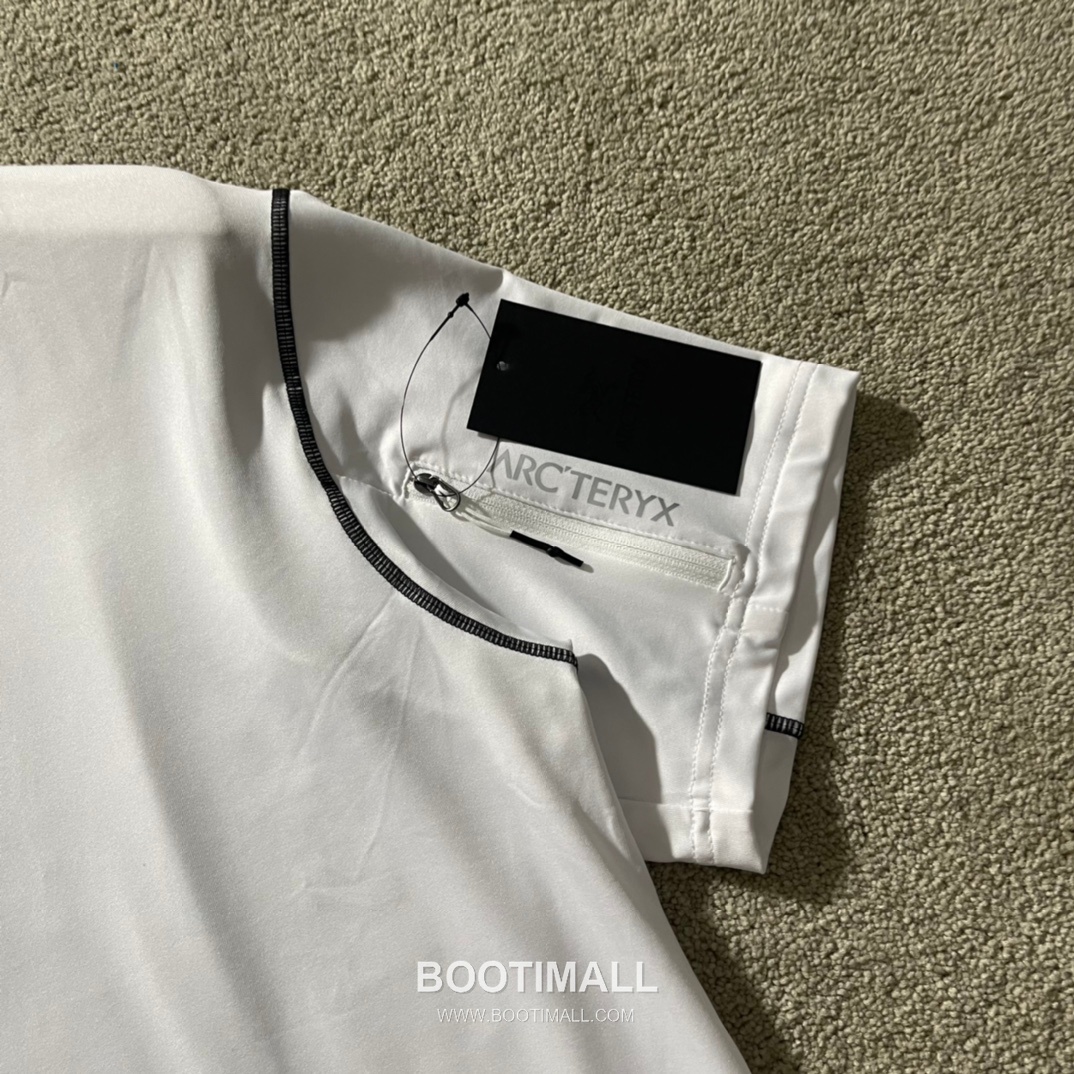 Arc’teryx SS24 Polyester Blend Colorblock Zip Pocket Quick-Dry Short Sleeve T-Shirt 아크테릭스 SS24 폴리에스터 혼방 컬러블록 지퍼포켓 퀵드라이 반팔 티셔츠 4
