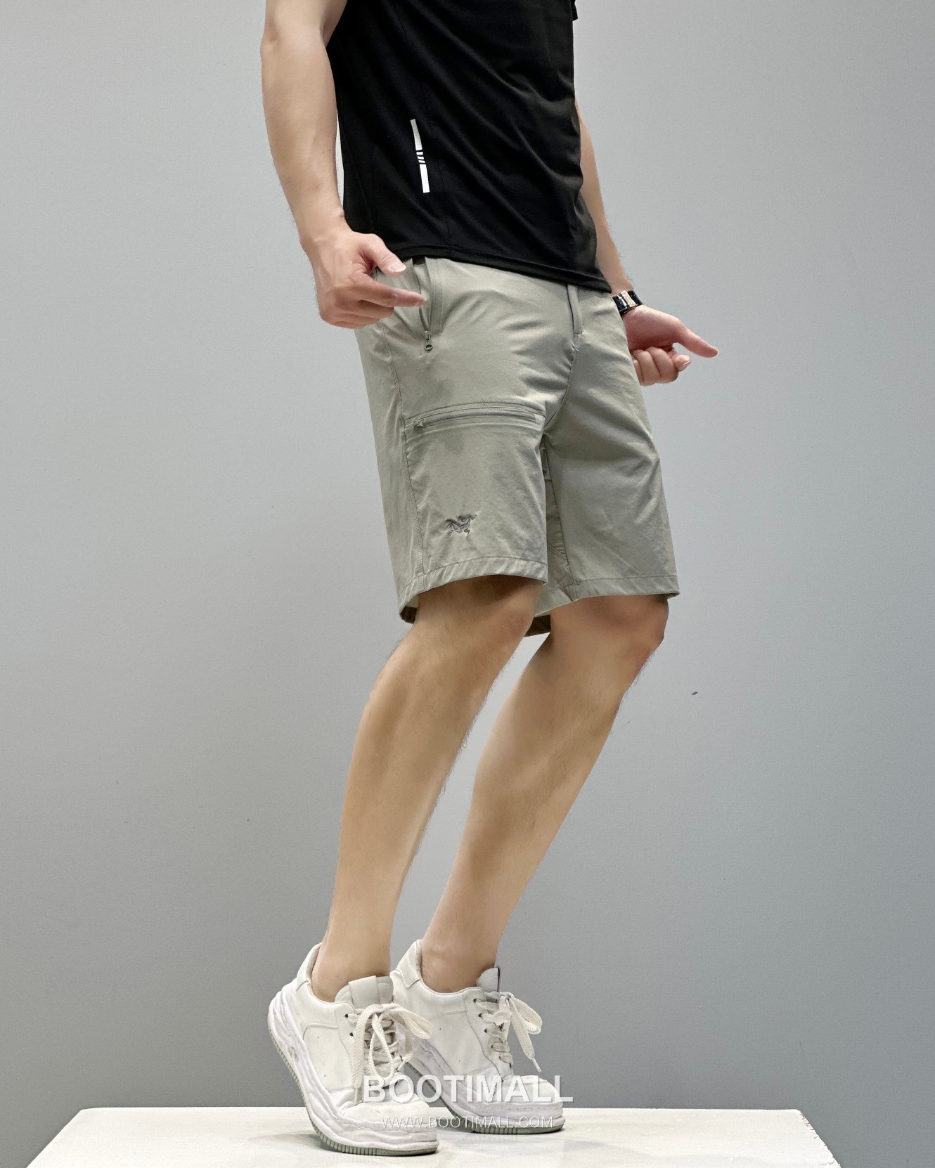 Arc’teryx SS25 TerraTex Nylon Blend Stretch Water-Repellent Multi Pocket Cargo Shorts 아크테릭스 SS25 테라텍스 나일론 혼방 스트레치 발수 멀티포켓 카고 반바지 1