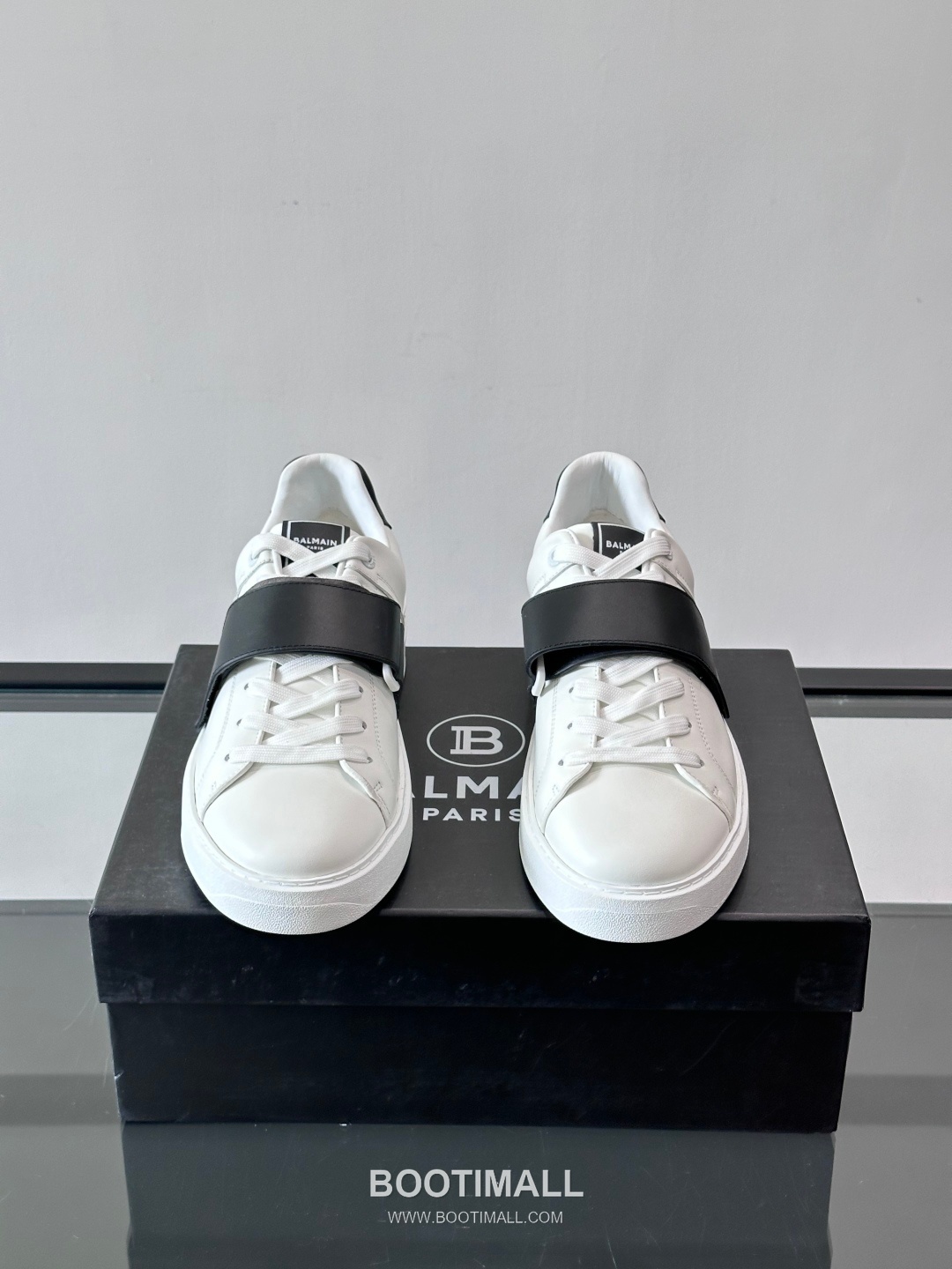 Balmain Velcro Calfskin Leather Low Sneakers with Logo Strap Detail 발망 벨크로 카프스킨 레더 로우 스니커즈 로고 스트랩 디테일 3cm 2