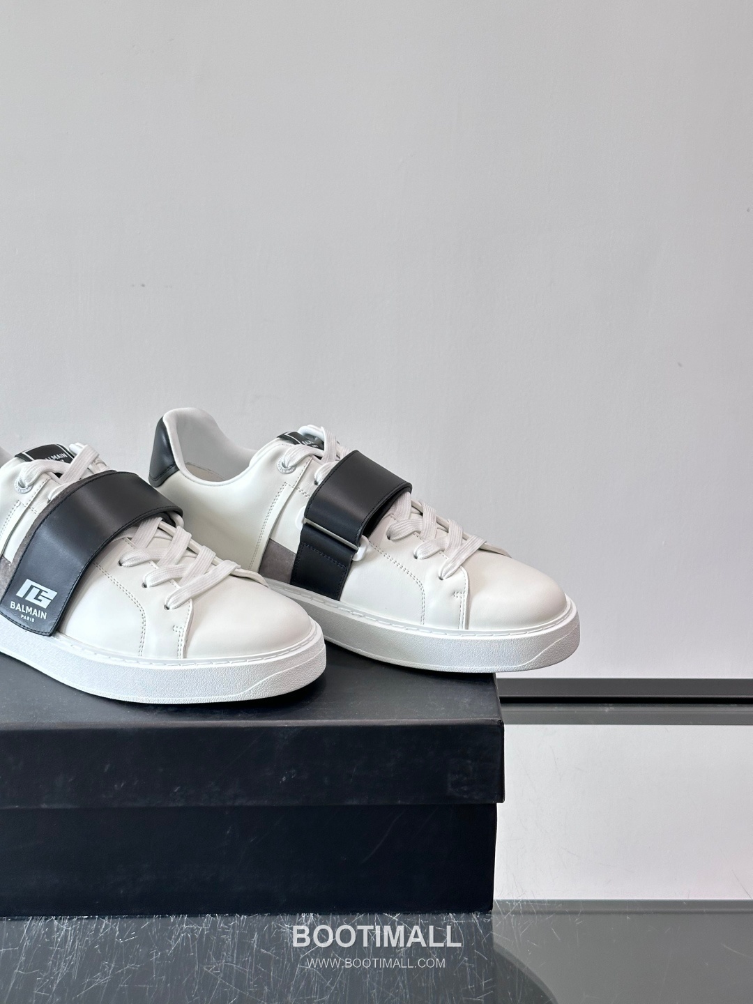 Balmain Velcro Calfskin Leather Low Sneakers with Logo Strap Detail 발망 벨크로 카프스킨 레더 로우 스니커즈 로고 스트랩 디테일 3cm 7