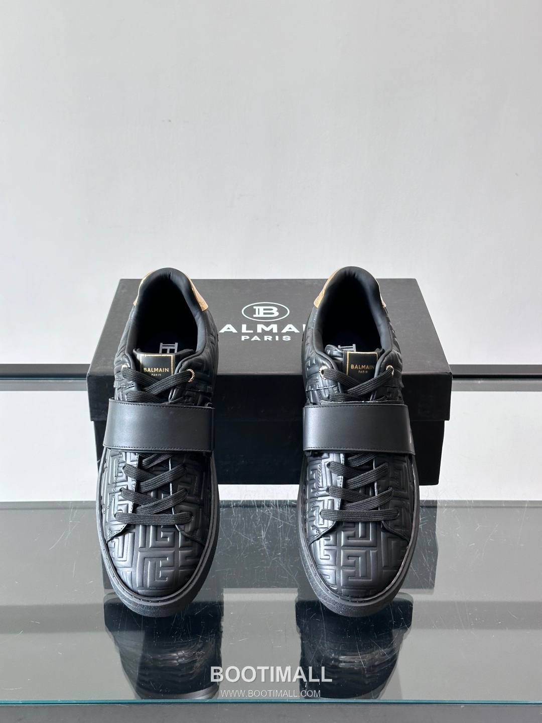 Balmain Velcro Calfskin Leather Low Sneakers with Logo Strap Detail 발망 벨크로 카프스킨 레더 로우 스니커즈 로고 스트랩 디테일 3cm 6