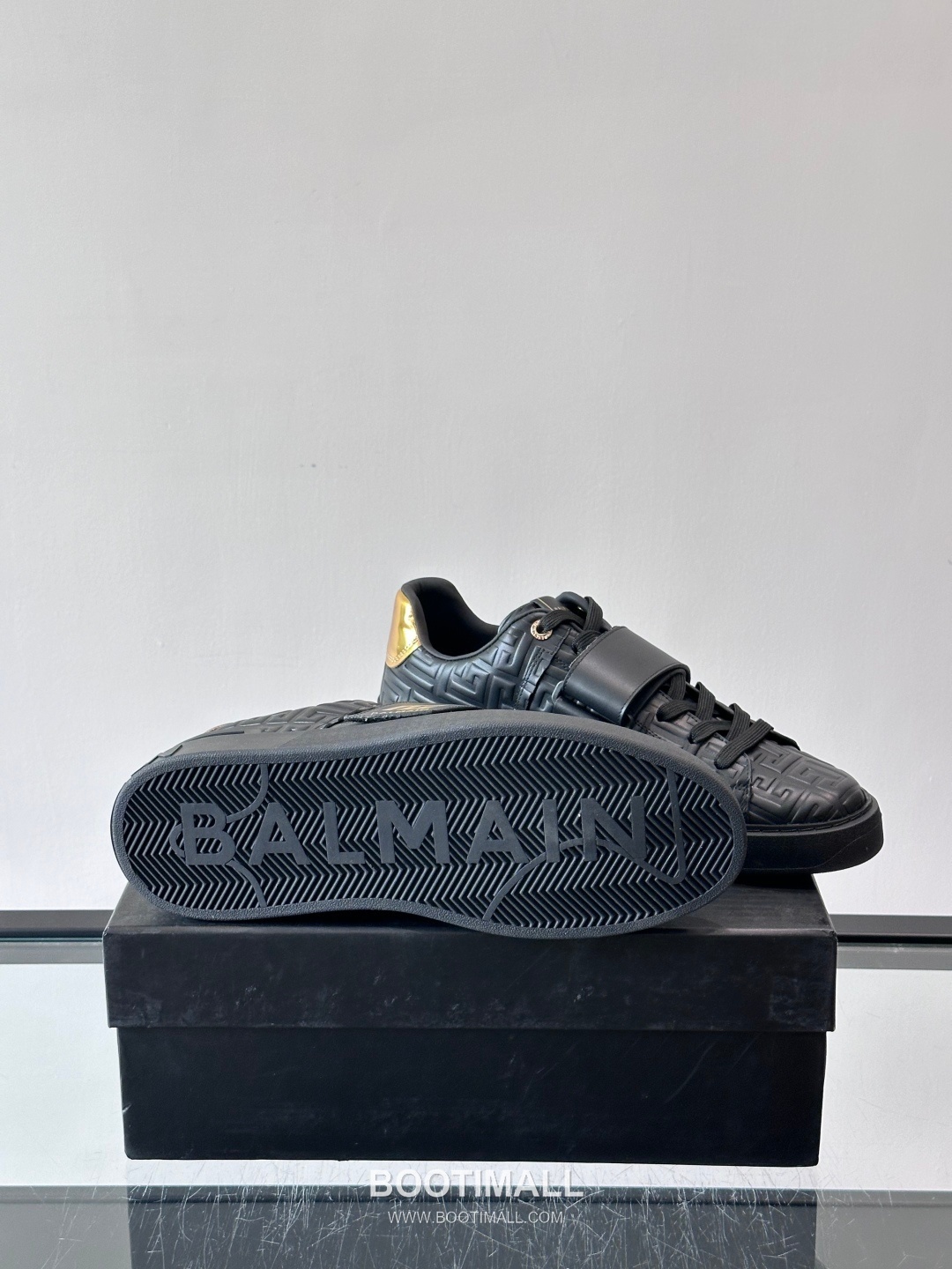 Balmain Velcro Calfskin Leather Low Sneakers with Logo Strap Detail 발망 벨크로 카프스킨 레더 로우 스니커즈 로고 스트랩 디테일 3cm 9