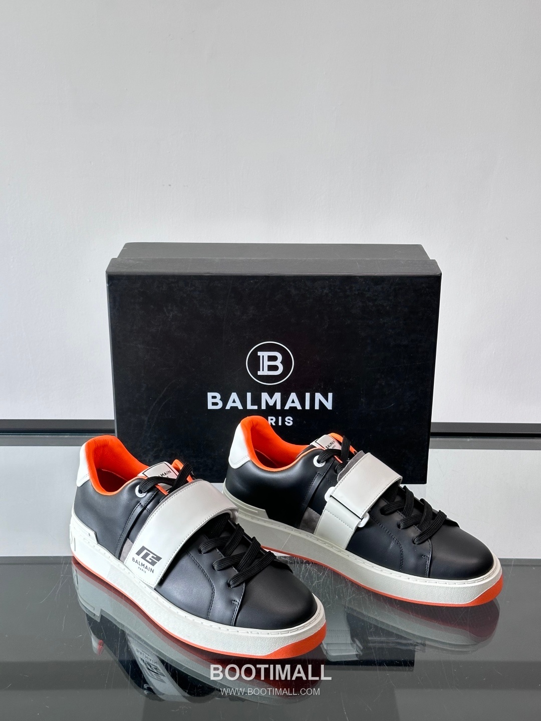 Balmain Velcro Calfskin Leather Low Sneakers with Logo Strap Detail 발망 벨크로 카프스킨 레더 로우 스니커즈 로고 스트랩 디테일 3cm 5