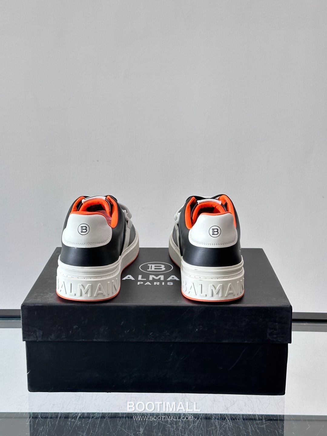 Balmain Velcro Calfskin Leather Low Sneakers with Logo Strap Detail 발망 벨크로 카프스킨 레더 로우 스니커즈 로고 스트랩 디테일 3cm 8