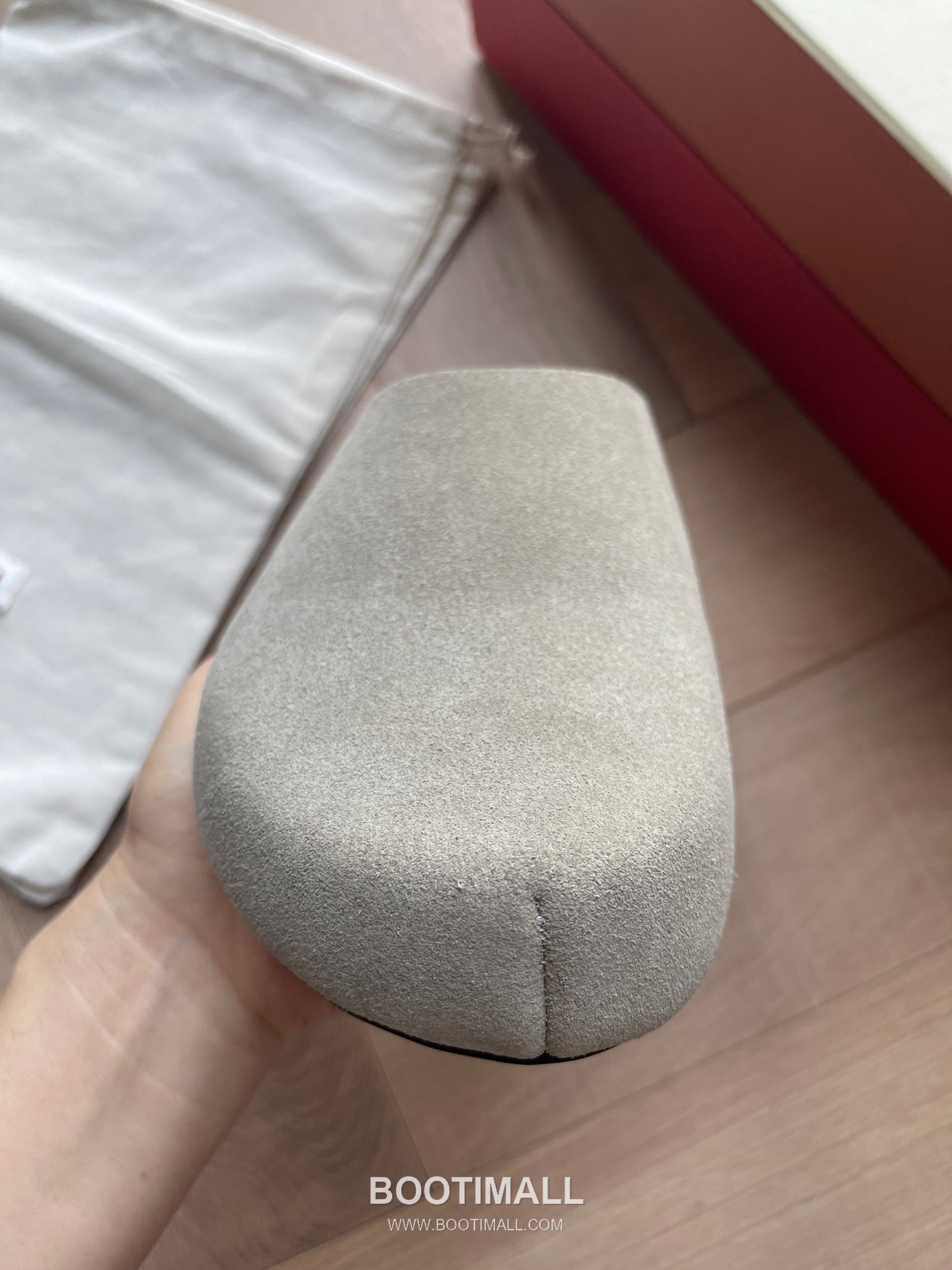 Marni Suede Leather Low Sneakers with Minimalist Design Detail 마르니 스웨이드 레더 로우 스니커즈 미니멀 디자인 디테일 3cm 8