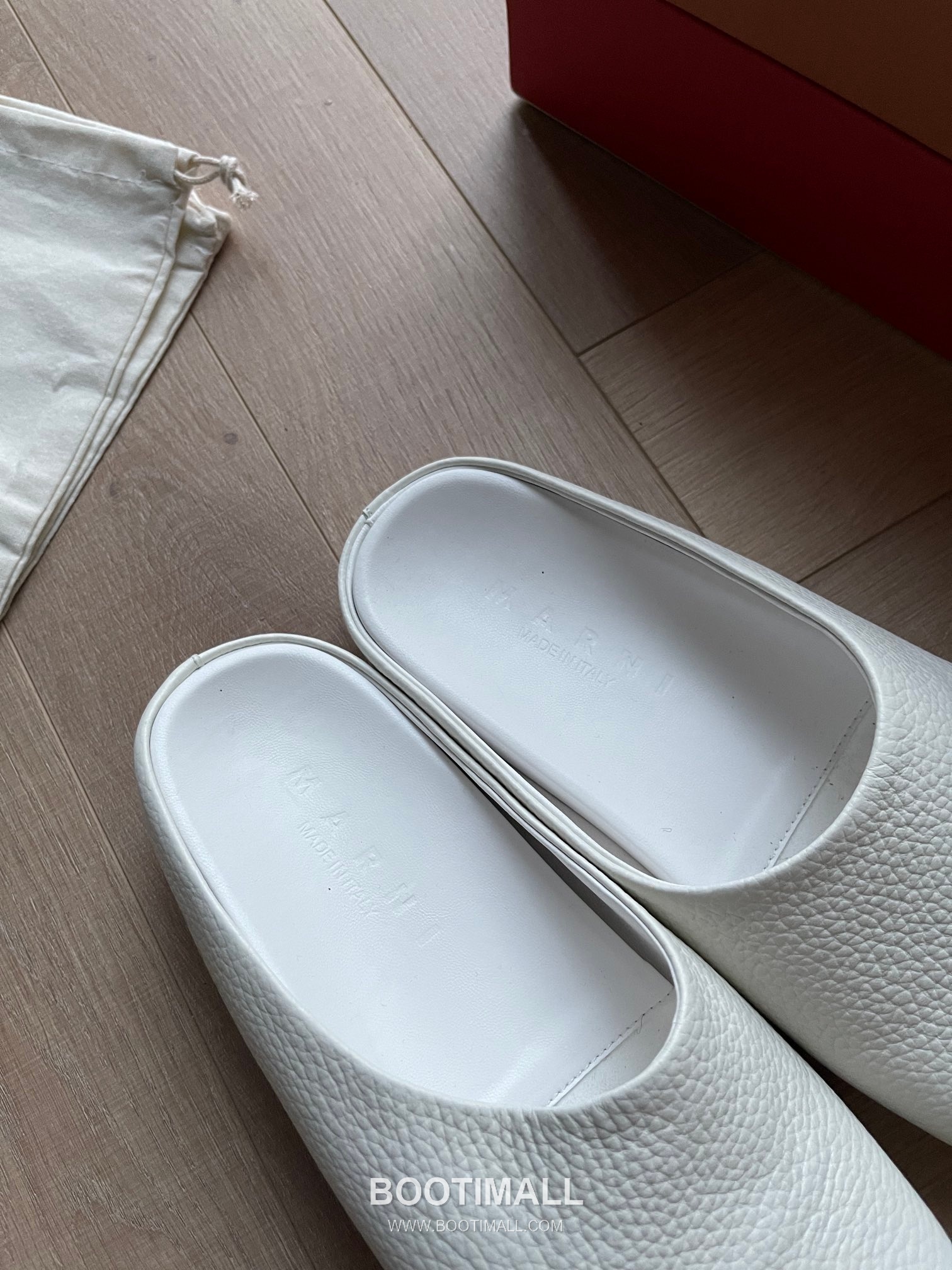 Marni Suede Leather Low Sneakers with Minimalist Design Detail 마르니 스웨이드 레더 로우 스니커즈 미니멀 디자인 디테일 3cm 8