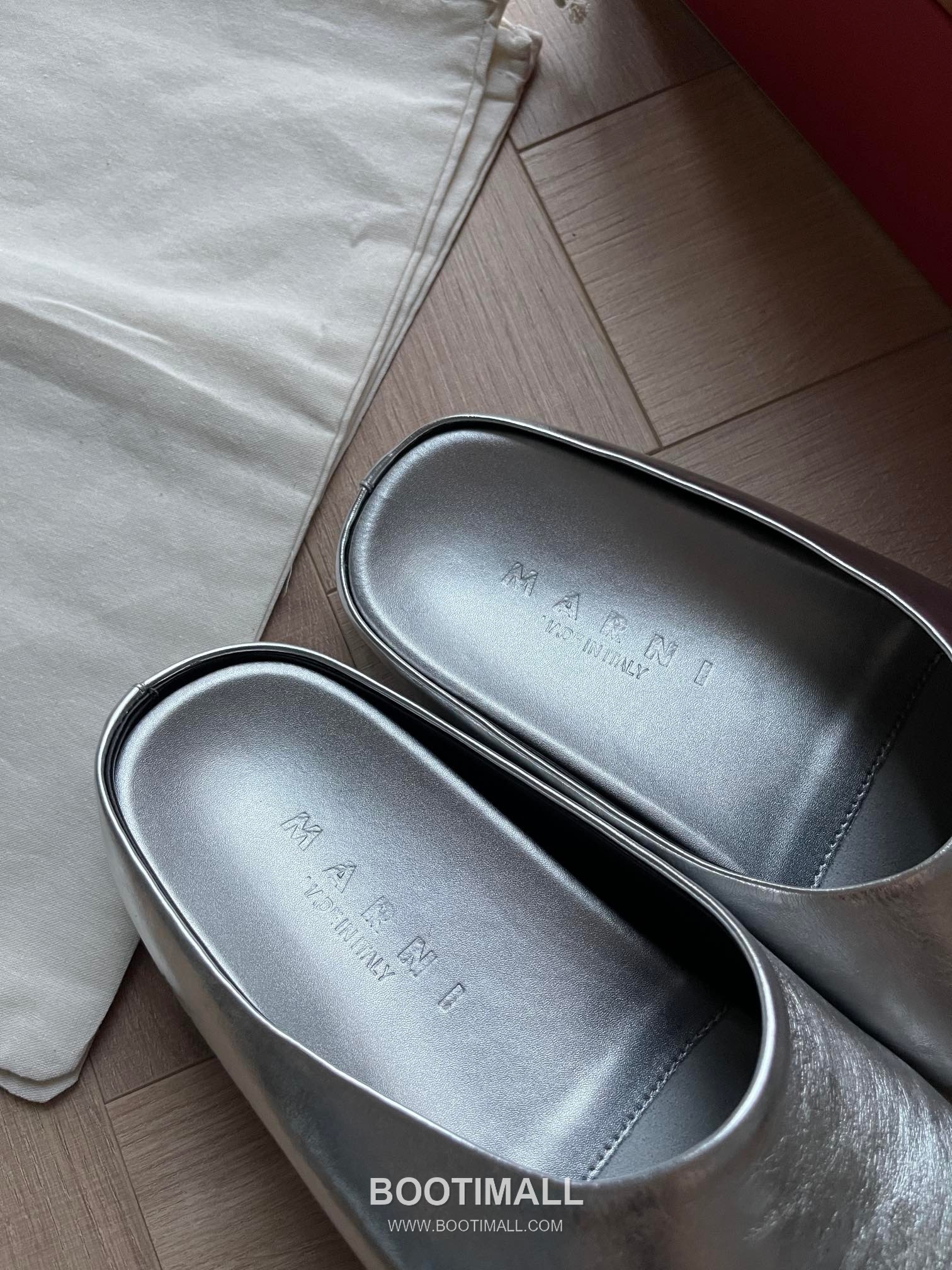 Marni Suede Leather Low Sneakers with Minimalist Design Detail 마르니 스웨이드 레더 로우 스니커즈 미니멀 디자인 디테일 3cm 4