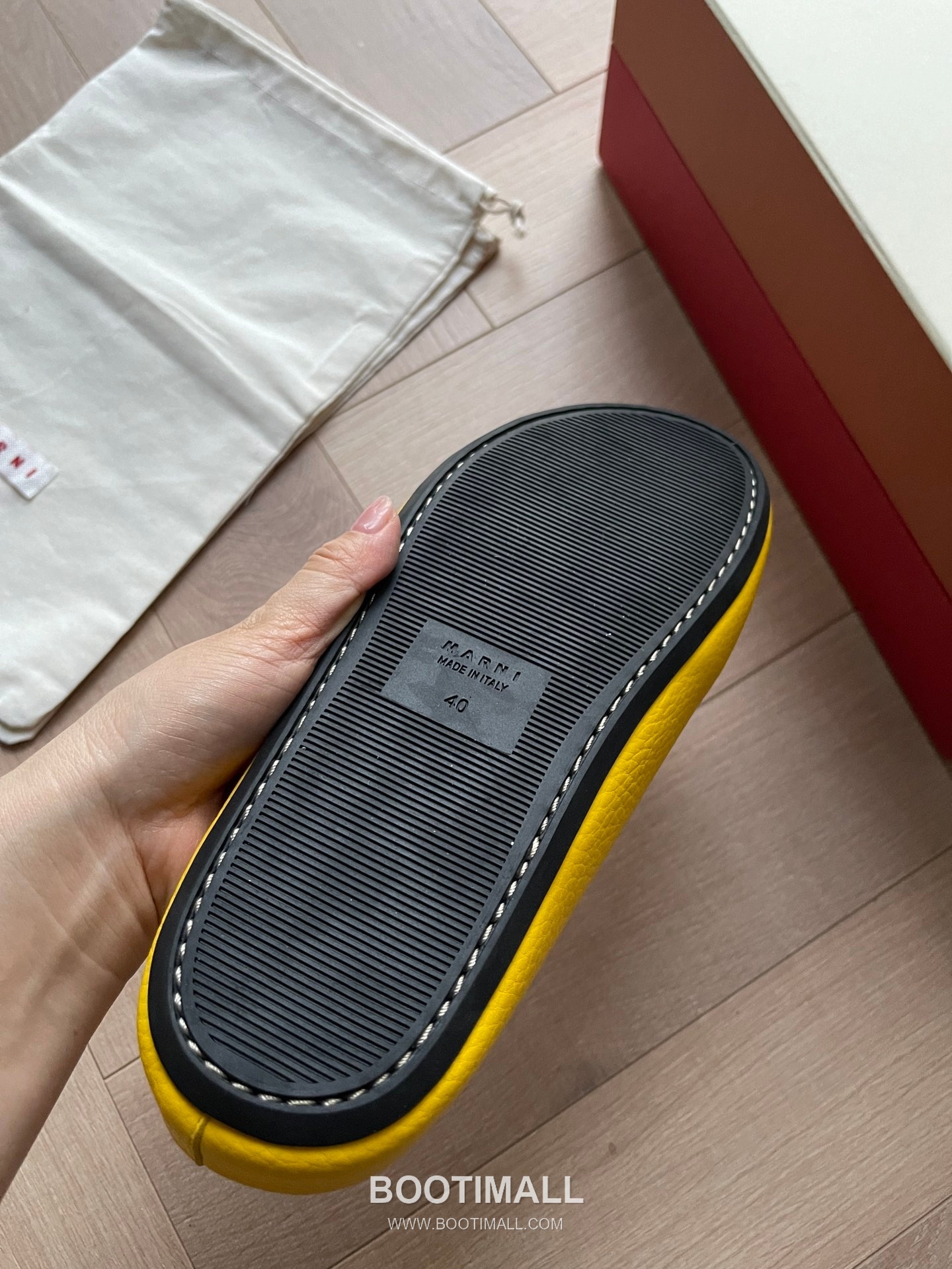 Marni Suede Leather Low Sneakers with Minimalist Design Detail 마르니 스웨이드 레더 로우 스니커즈 미니멀 디자인 디테일 3cm 8