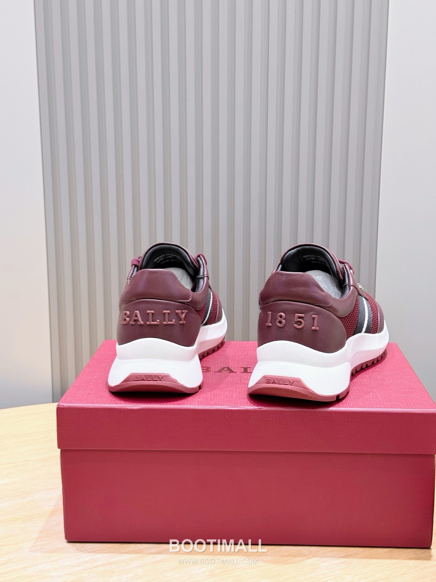 Bally Outline Calfskin Leather Low Sneakers with Stripe Logo Detail 발리 아웃라인 카프스킨 레더 로우 스니커즈 스트라이프 로고 디테일 3cm 6