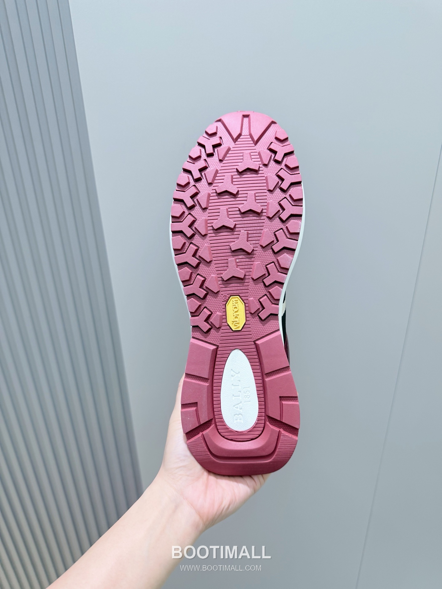 Bally Outline Calfskin Leather Low Sneakers with Stripe Logo Detail 발리 아웃라인 카프스킨 레더 로우 스니커즈 스트라이프 로고 디테일 3cm 8